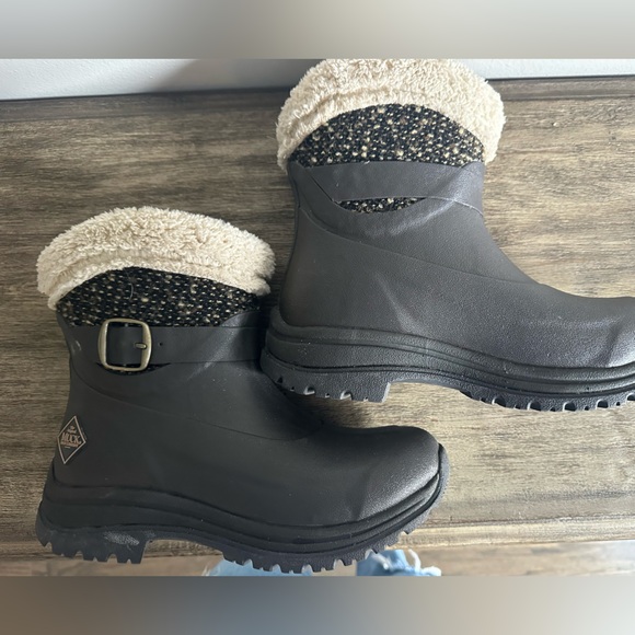 Muck Boot Company Women's Brown Insulated Short Winter Boots - Picture 6 of 6